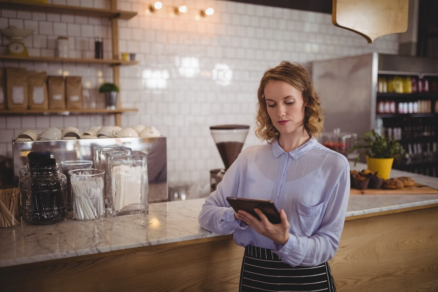 The Restaurateur’s Guide to Implementing Pay-at-the-Table EMV Technology