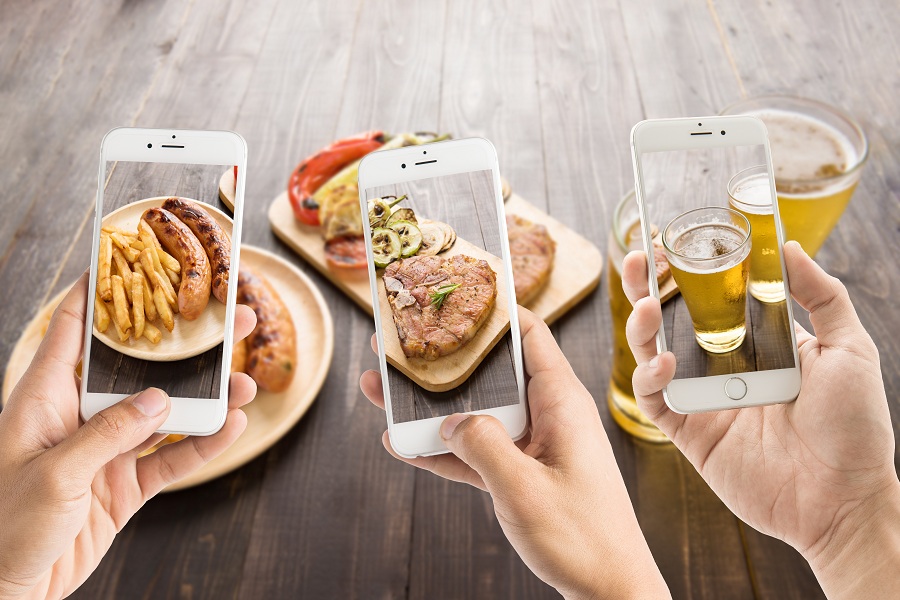 No Title restaurant branding strategy